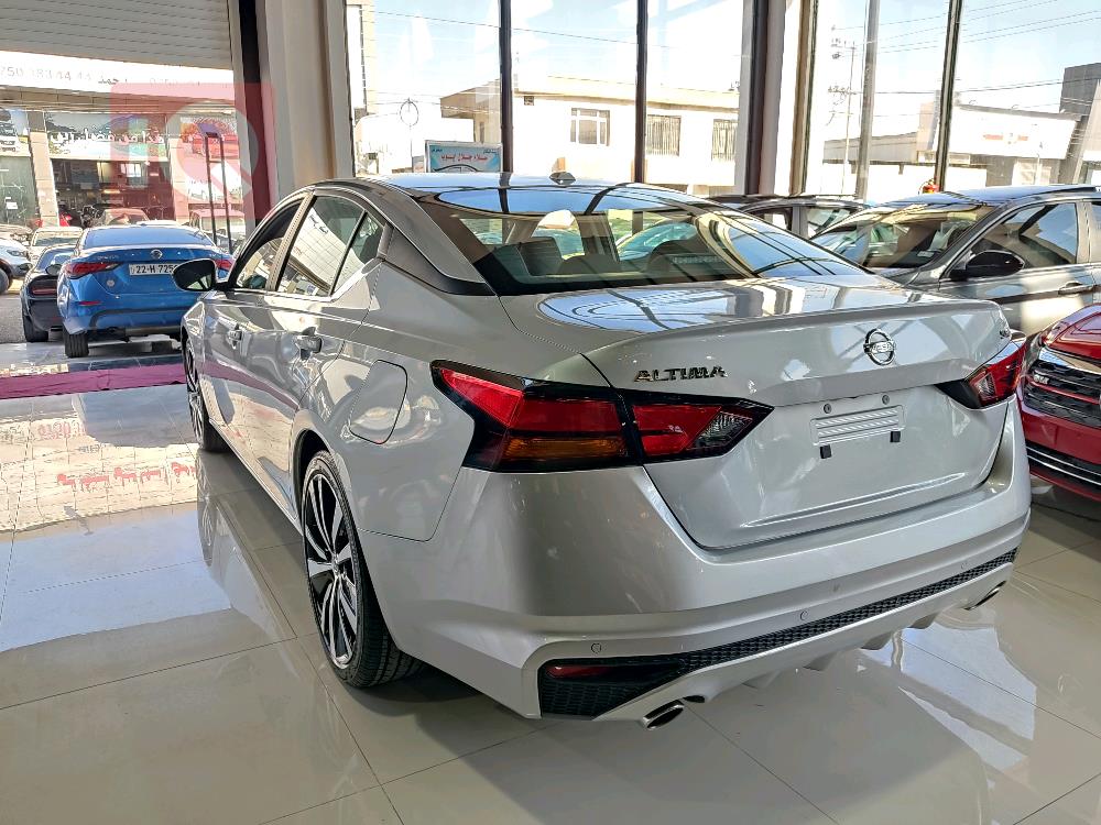 Nissan Altima